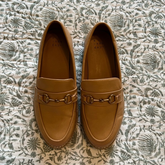 A New Day Platform Loafers - Size 6.5 Tan - Picture 3 of 3